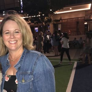 Meet your Posher, Traci